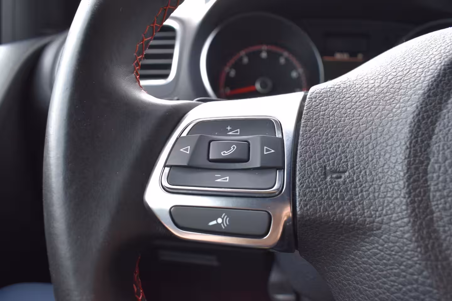 Volkswagen Golf Cabriolet 2.0 TSI GTI LEDER LED LMV NAVI TOP
