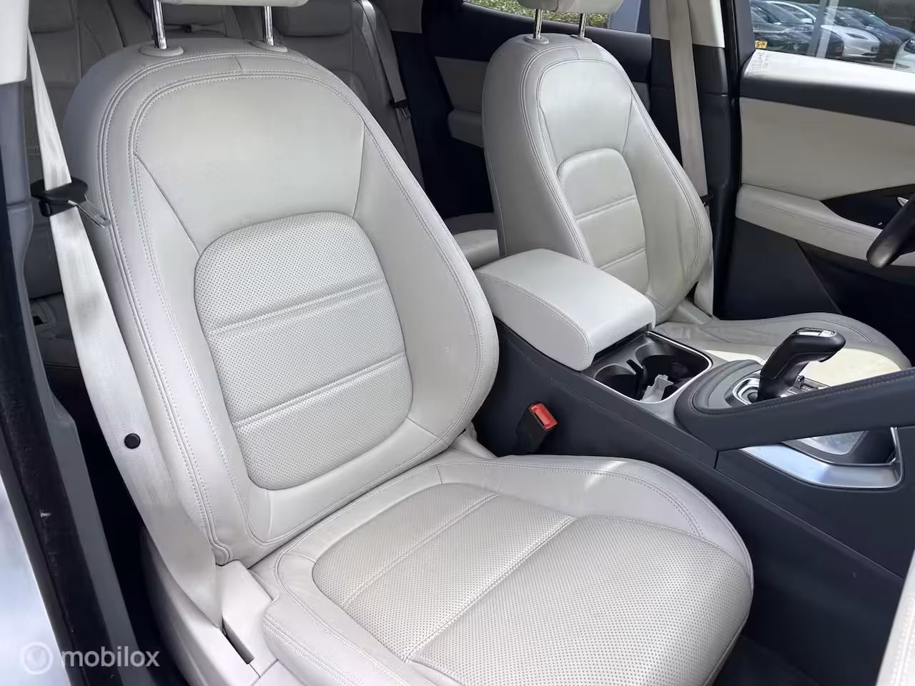Jaguar E-Pace 2.0 P250 AWD S/Leer/Head-Up/20"/LED