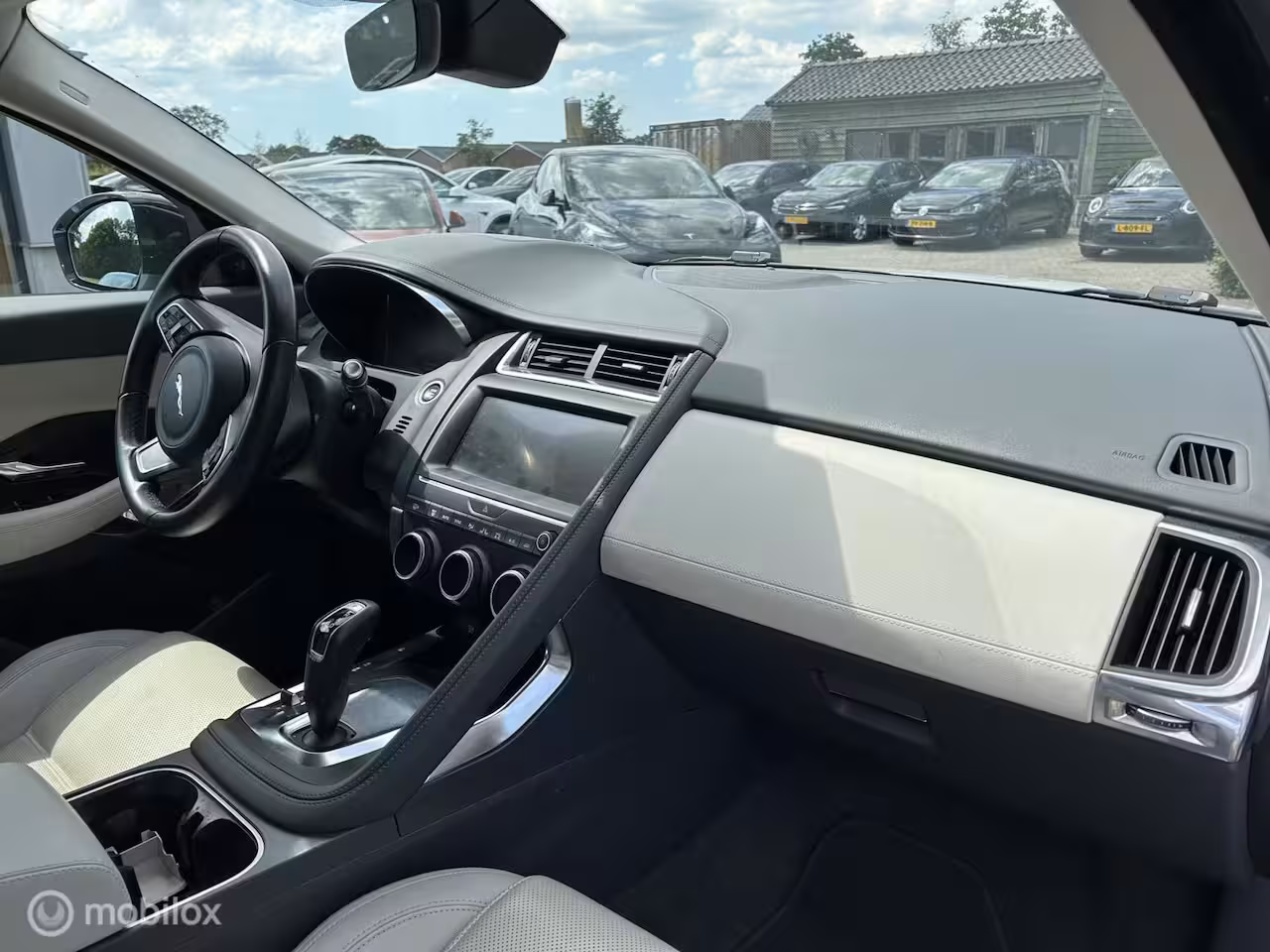 Jaguar E-Pace 2.0 P250 AWD S/Leer/Head-Up/20"/LED