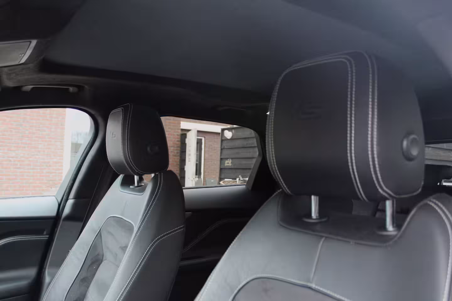 Jaguar F-Pace 3.0 S/C S Sport First Edition AWD - 1e eig / pano / cruise / elek verw stoelen / V6