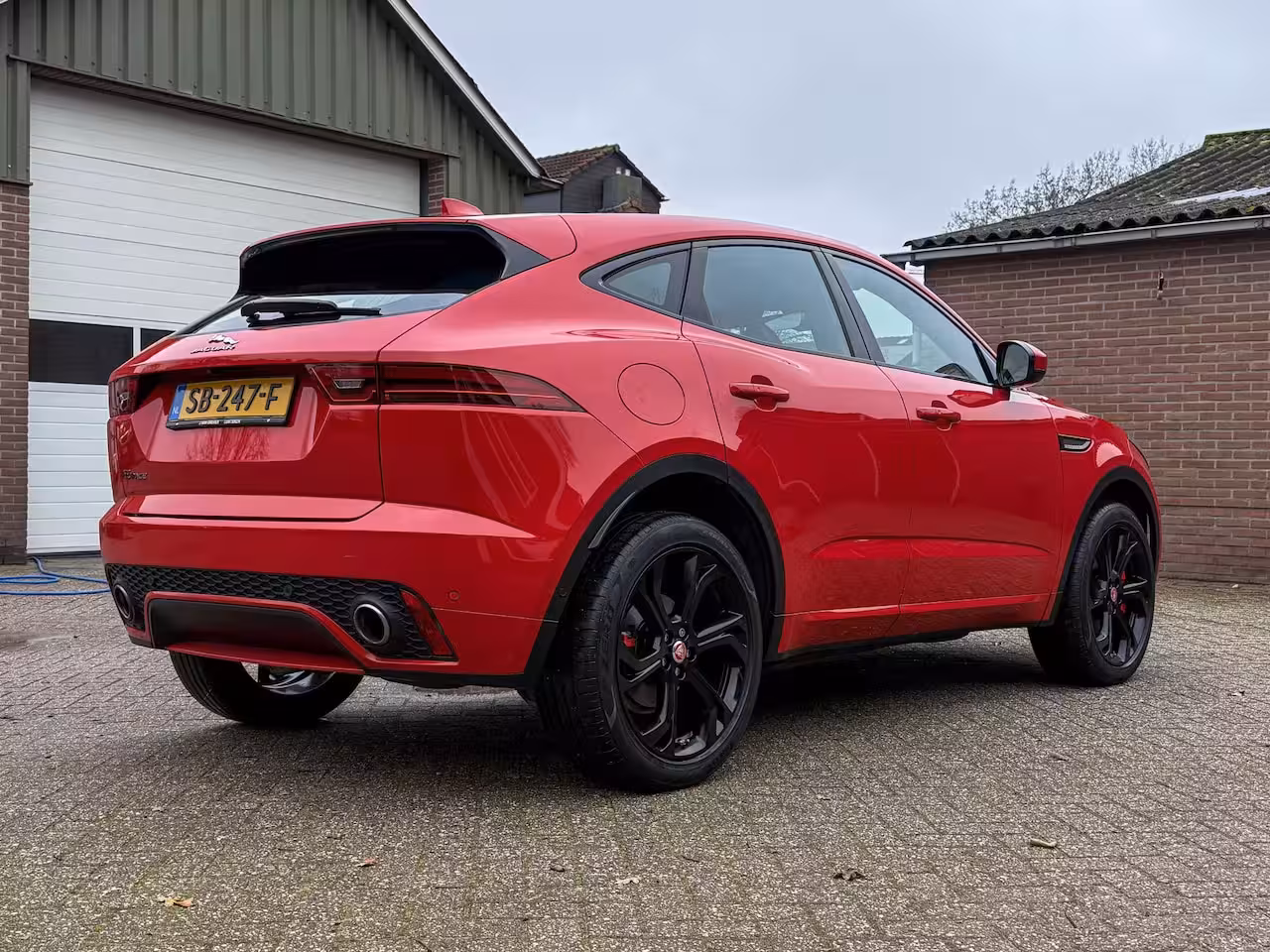 Jaguar E-Pace 2.0 P250 AWD First Edition Black Pack - Eerste eigenaar R-dynamic, Cruise, Elek. verw. sto