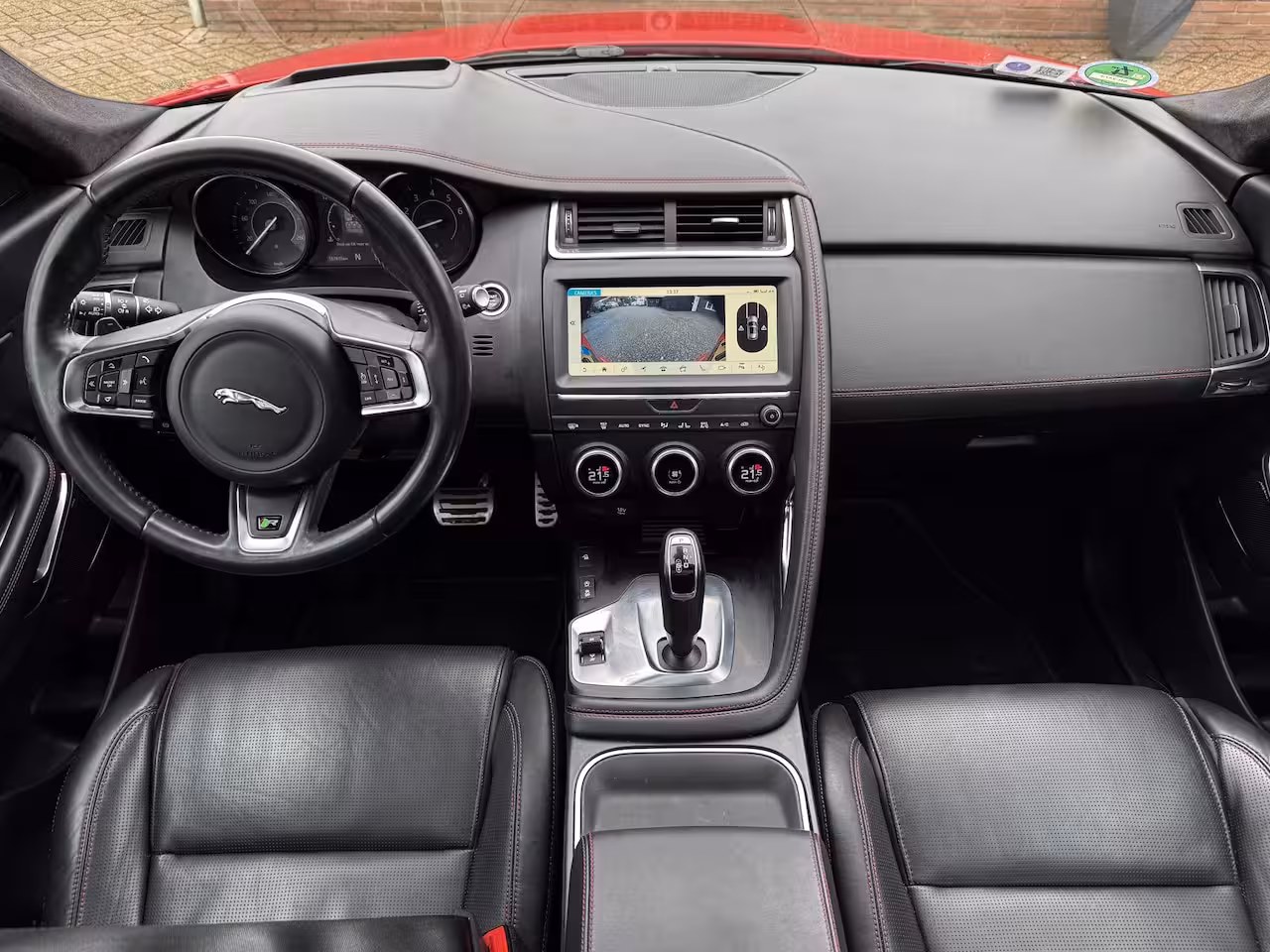 Jaguar E-Pace 2.0 P250 AWD First Edition Black Pack - Eerste eigenaar R-dynamic, Cruise, Elek. verw. sto