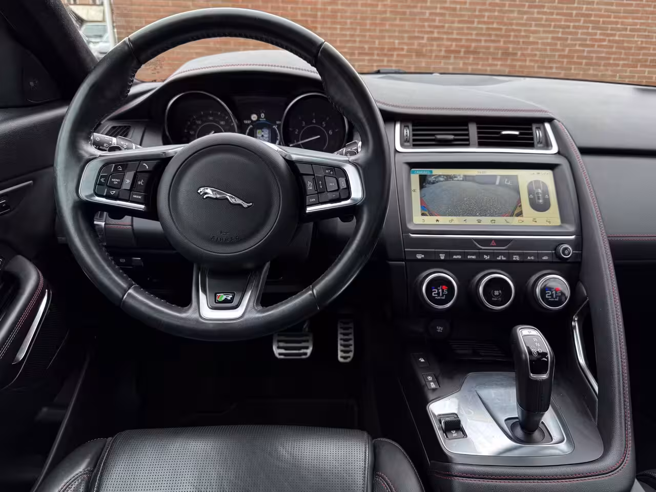 Jaguar E-Pace 2.0 P250 AWD First Edition Black Pack - Eerste eigenaar R-dynamic, Cruise, Elek. verw. sto