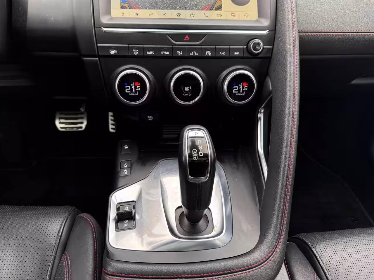 Jaguar E-Pace 2.0 P250 AWD First Edition Black Pack - Eerste eigenaar R-dynamic, Cruise, Elek. verw. sto