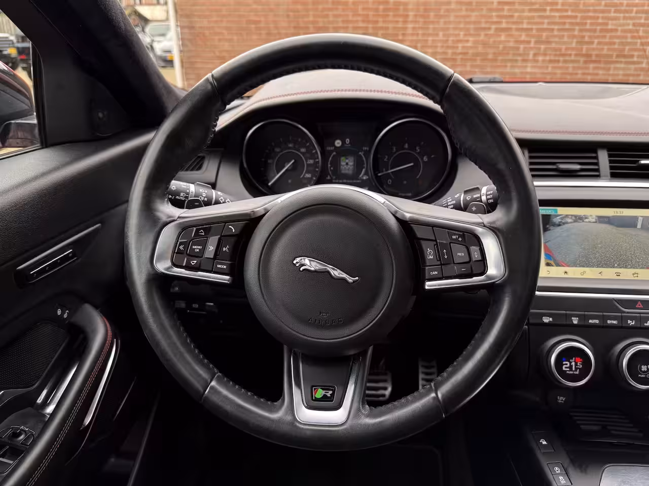 Jaguar E-Pace 2.0 P250 AWD First Edition Black Pack - Eerste eigenaar R-dynamic, Cruise, Elek. verw. sto