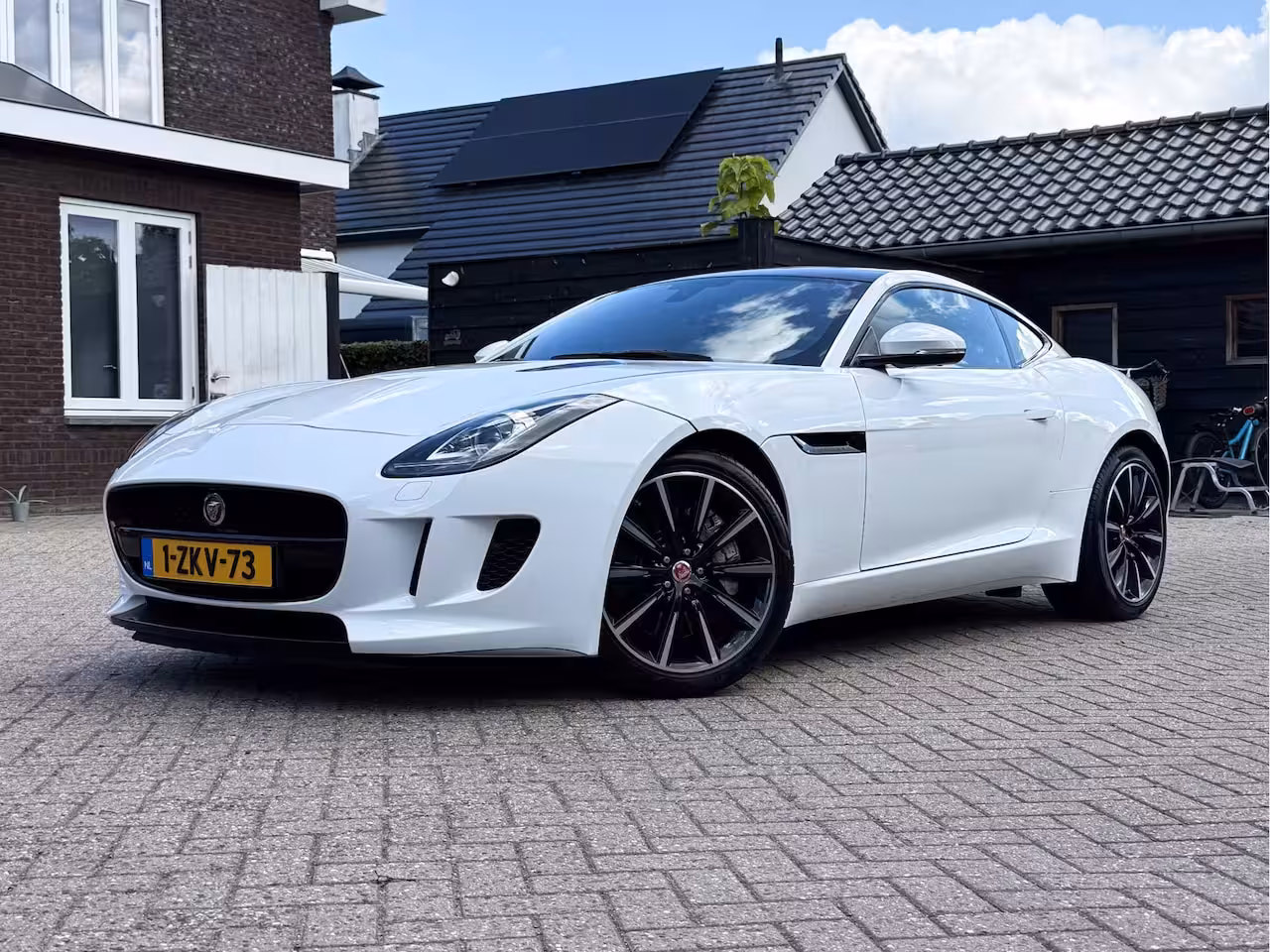Jaguar F-type 3.0 V6 S/C Coupé - Carplay, Navi, Cruise, Stoel-stuur verw. Elek verstelb. stoelen, Pano,