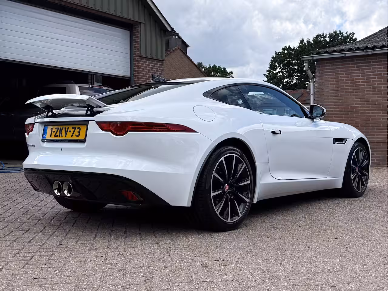 Jaguar F-type 3.0 V6 S/C Coupé - Carplay, Navi, Cruise, Stoel-stuur verw. Elek verstelb. stoelen, Pano,