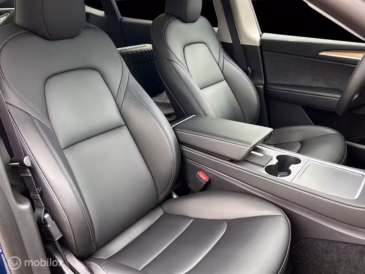 Tesla Model Y Long Range Dual Motor