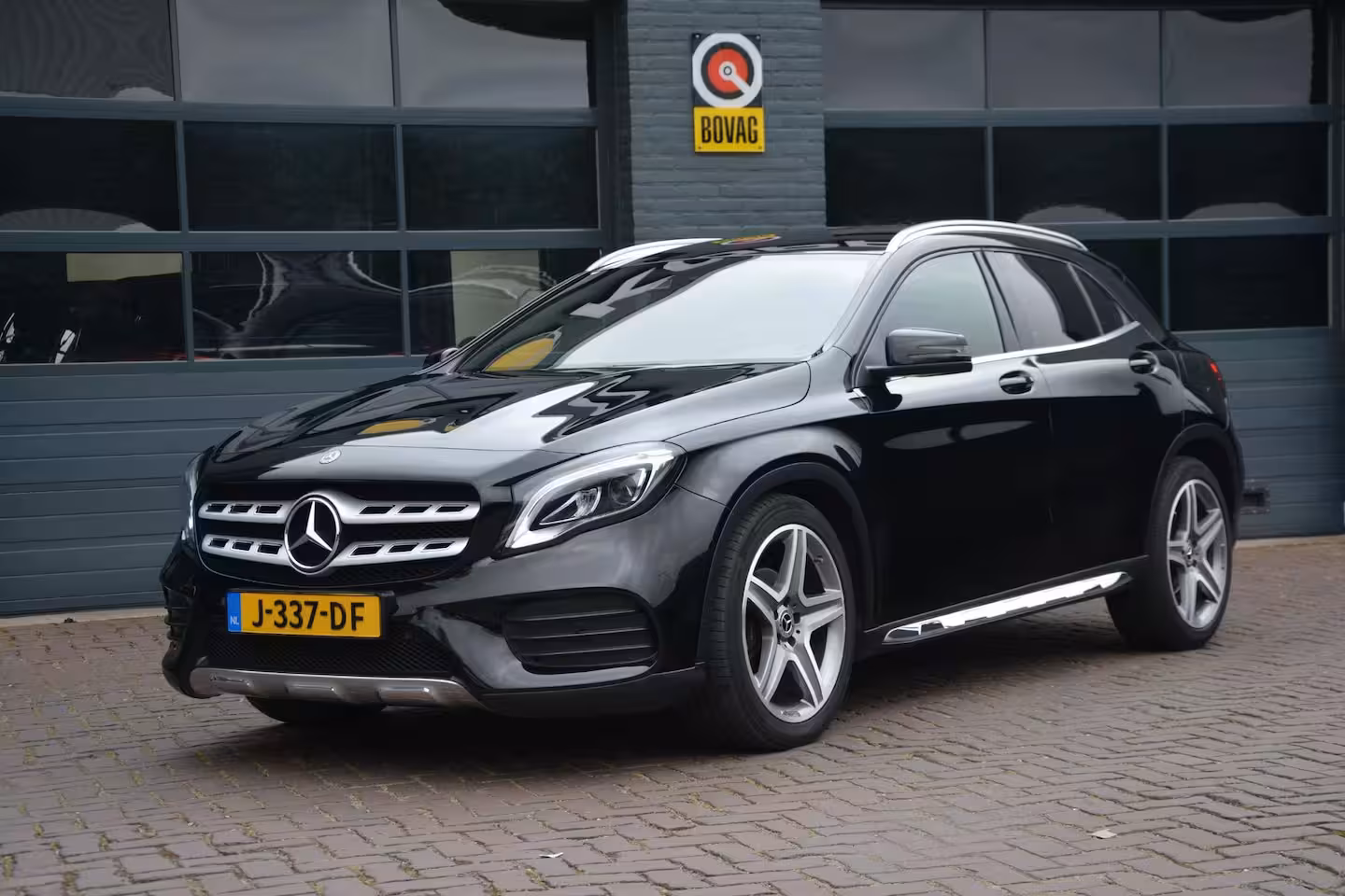 Mercedes-Benz GLA-Klasse 180 Business Solution AMG Night Upgrade