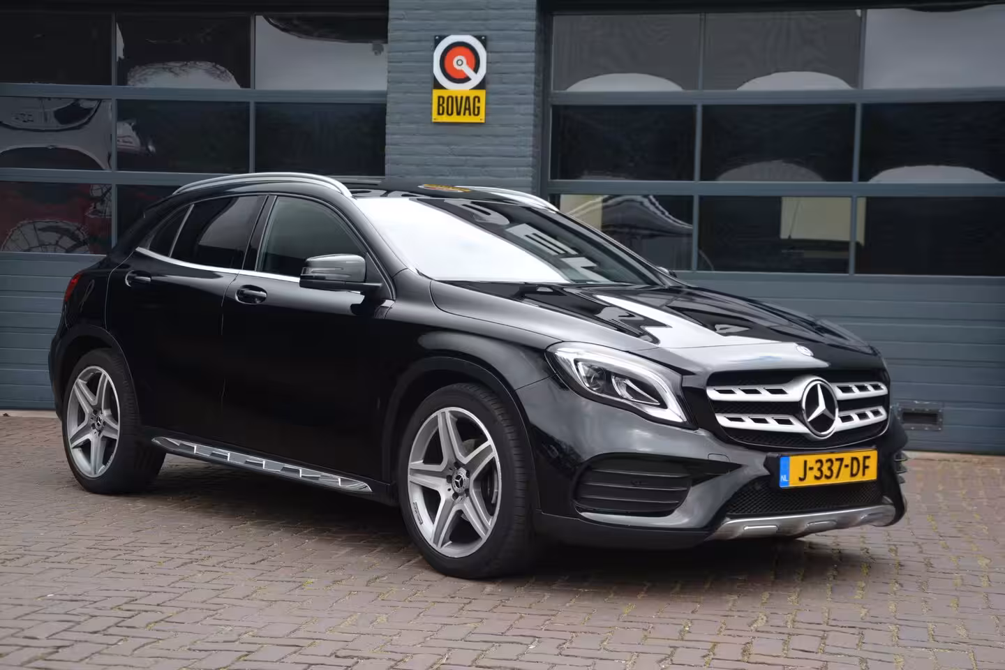 Mercedes-Benz GLA-Klasse 180 Business Solution AMG Night Upgrade