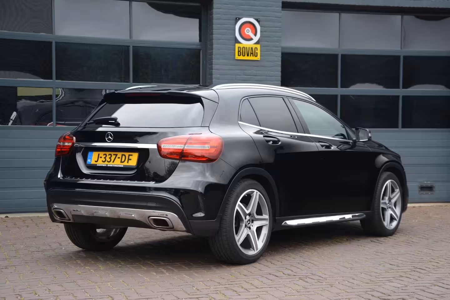 Mercedes-Benz GLA-Klasse 180 Business Solution AMG Night Upgrade