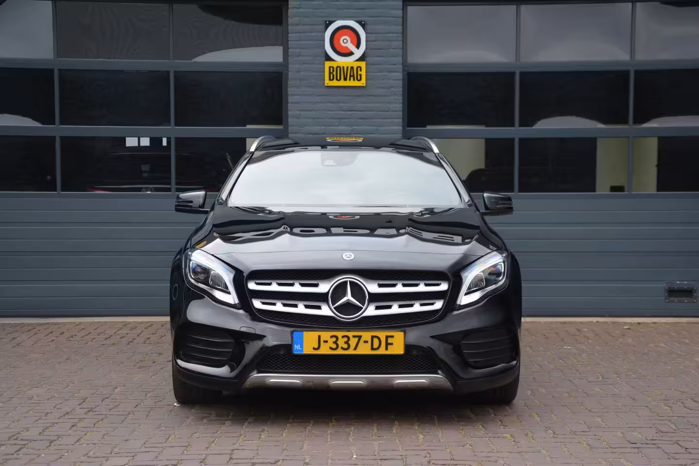 Mercedes-Benz GLA-Klasse 180 Business Solution AMG Night Upgrade