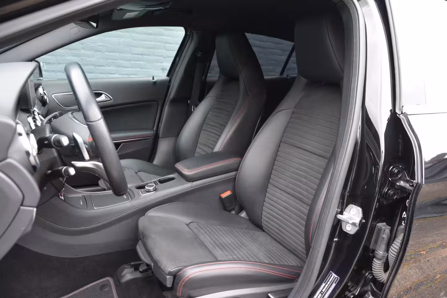 Mercedes-Benz GLA-Klasse 180 Business Solution AMG Night Upgrade