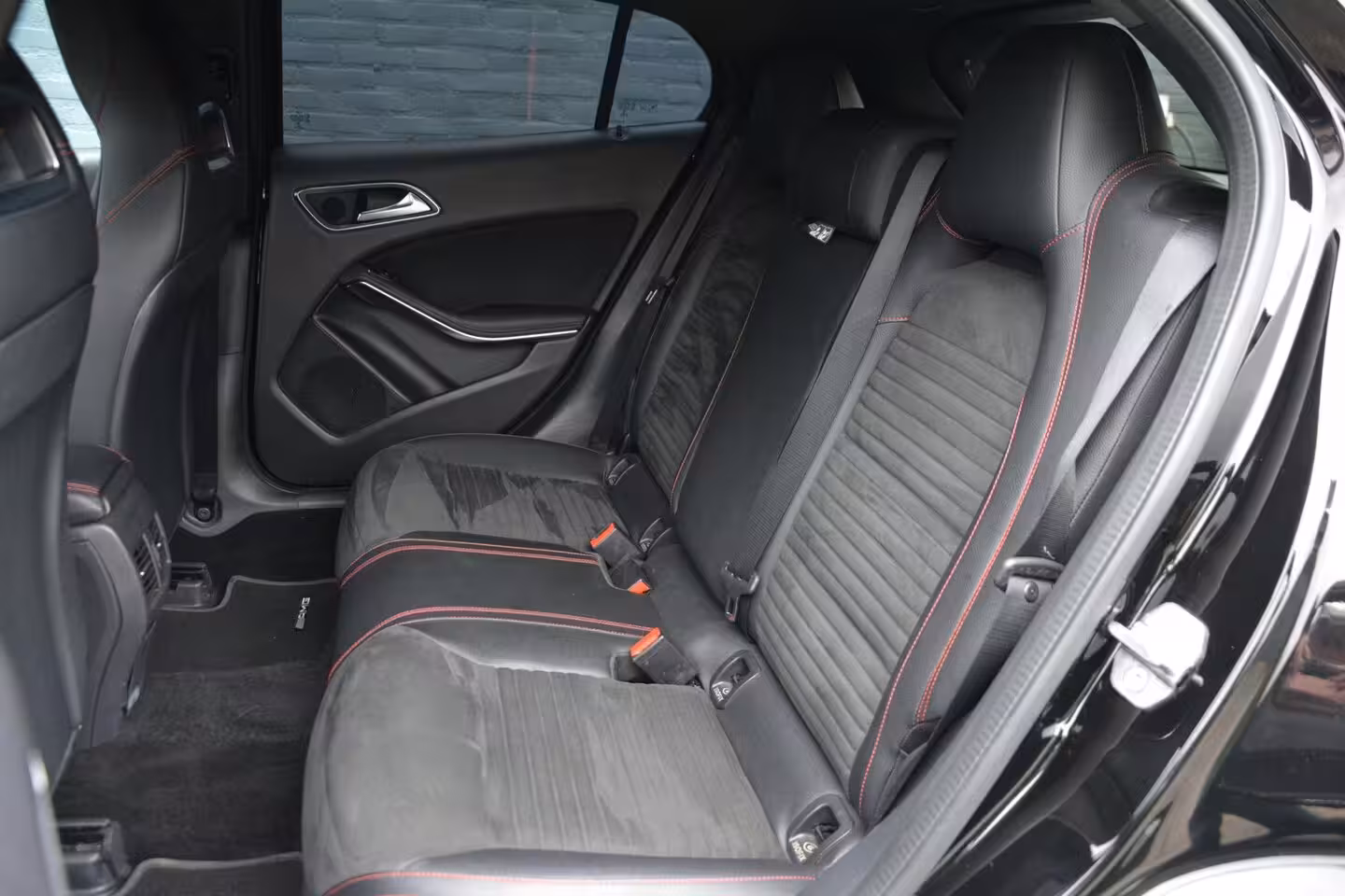 Mercedes-Benz GLA-Klasse 180 Business Solution AMG Night Upgrade
