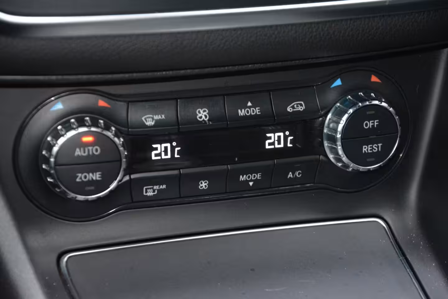 Mercedes-Benz GLA-Klasse 180 Business Solution AMG Night Upgrade