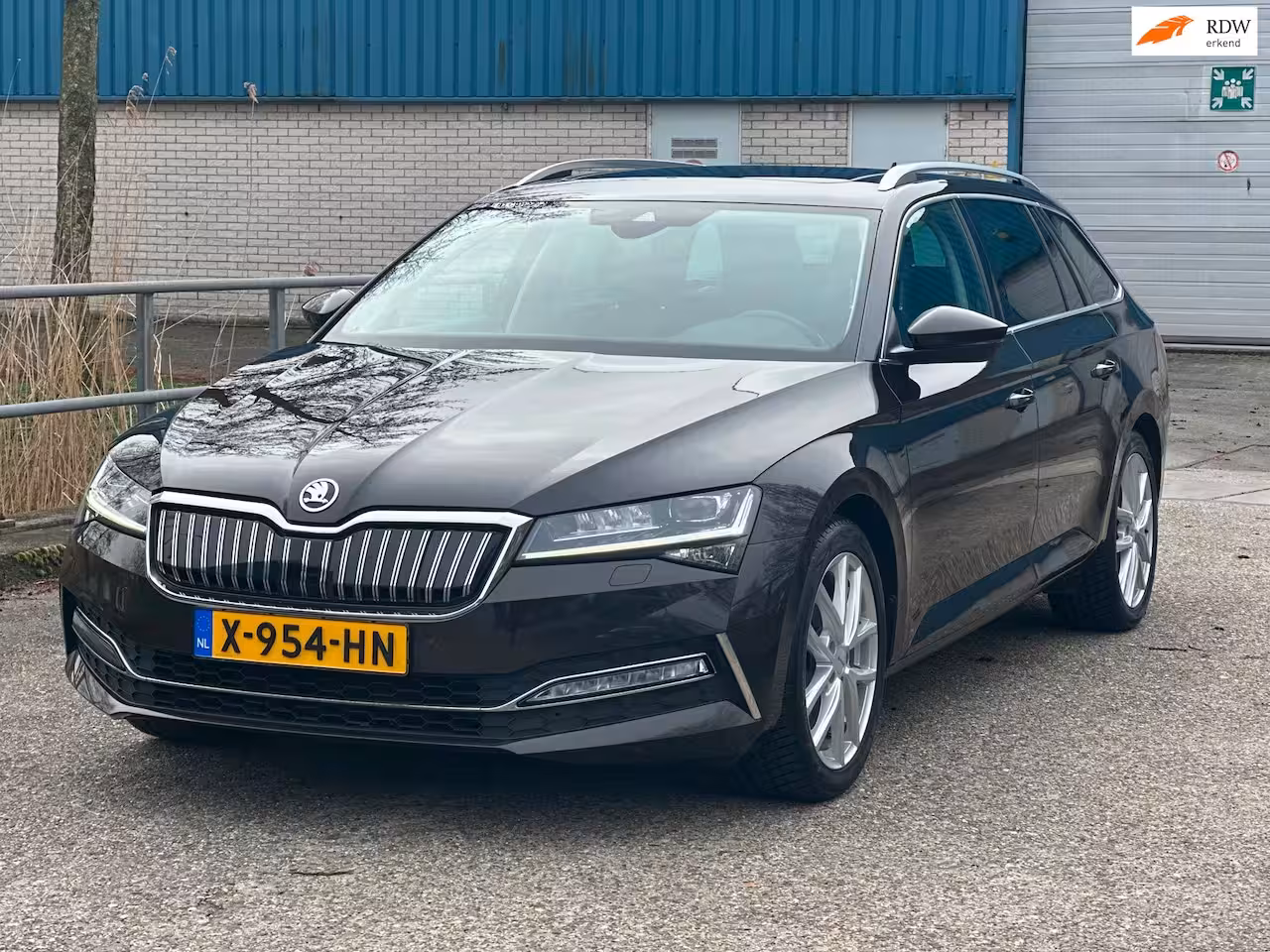 Skoda Superb Combi 1.4 TSI iV Business Edition PlusPanoCameraPDCAutomaat