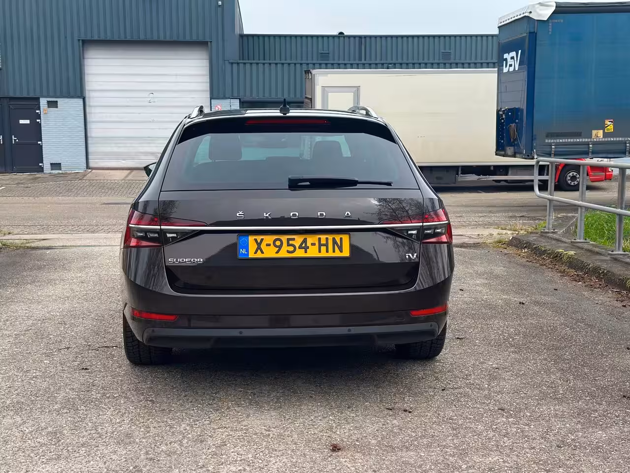 Skoda Superb Combi 1.4 TSI iV Business Edition PlusPanoCameraPDCAutomaat