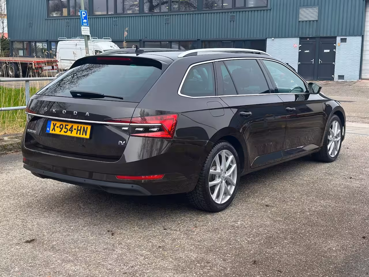 Skoda Superb Combi 1.4 TSI iV Business Edition PlusPanoCameraPDCAutomaat