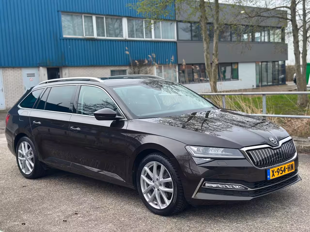 Skoda Superb Combi 1.4 TSI iV Business Edition PlusPanoCameraPDCAutomaat