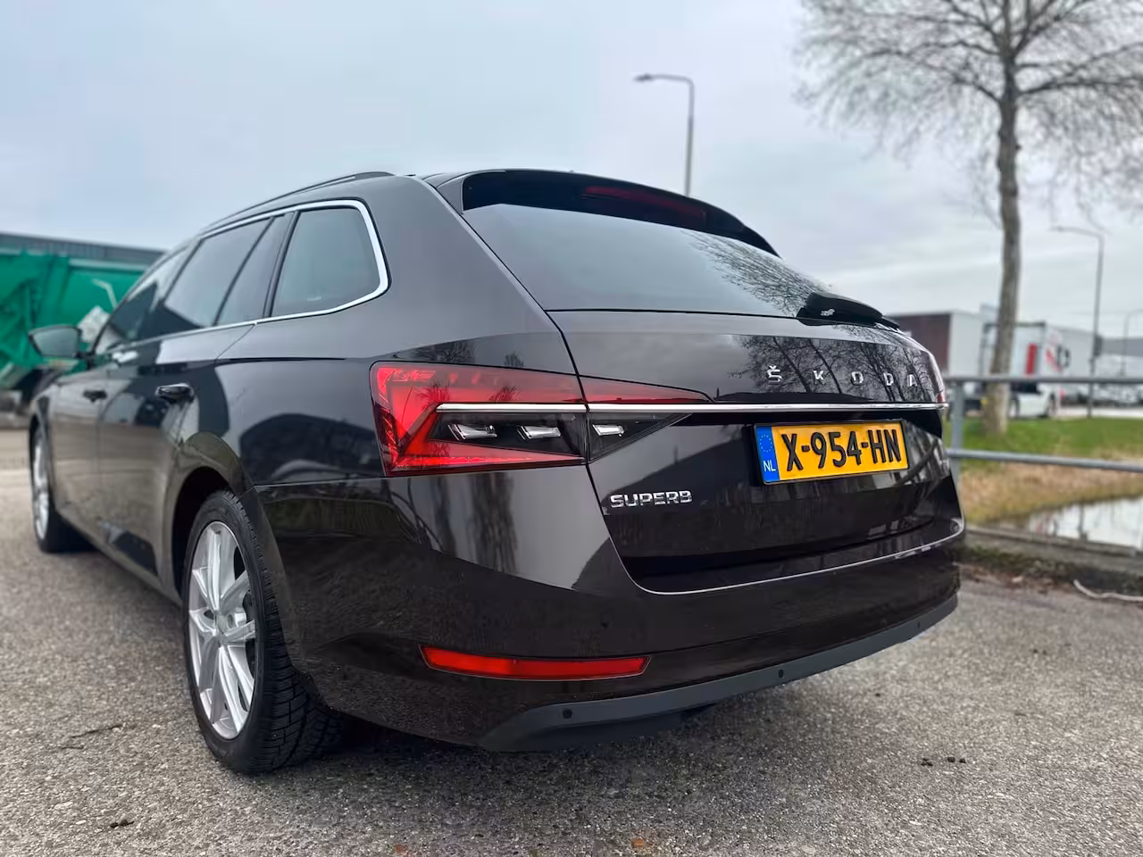 Skoda Superb Combi 1.4 TSI iV Business Edition PlusPanoCameraPDCAutomaat
