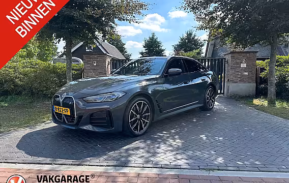 BMW i4 eDrive40 High Executive 84 kWh | SOH 98% | M-Pakket | Schuifdak | Sfeerverlichting | Led-L