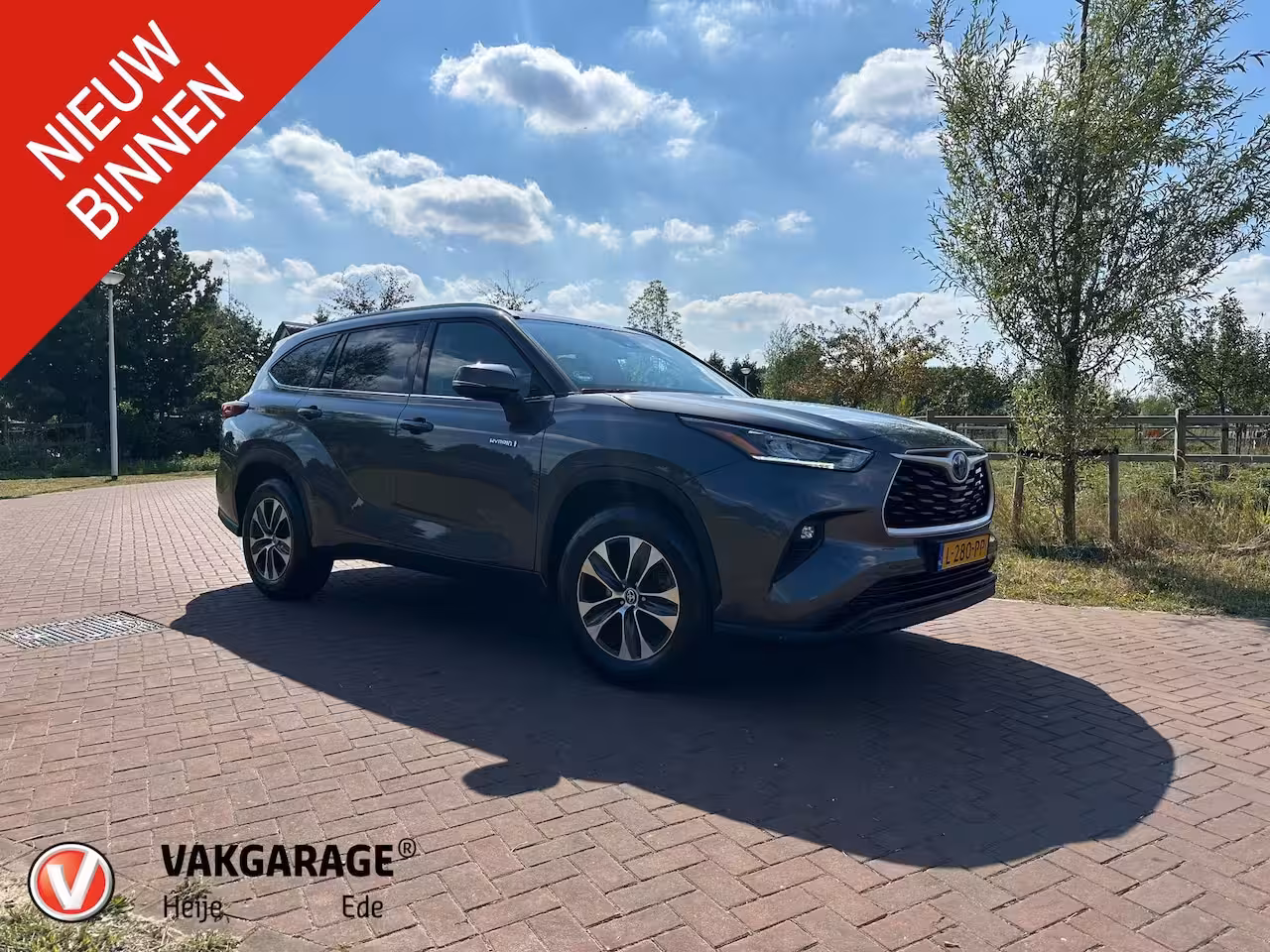 Toyota Highlander 2.5 AWD Hybrid Business | 7 Persoons | Camera | Trekhaak | Apple Carplay | ACC | NL-Auto |