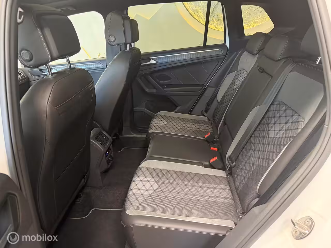Volkswagen Tiguan 1.5 TSI 3x R-Line Panorama/Black Style/HUD