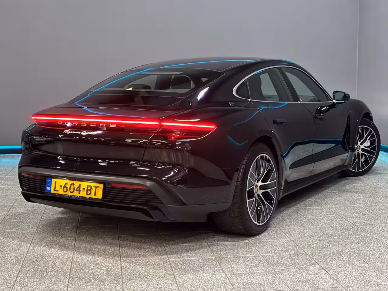 Porsche Taycan Turbo 93 kWh Pano|Bose