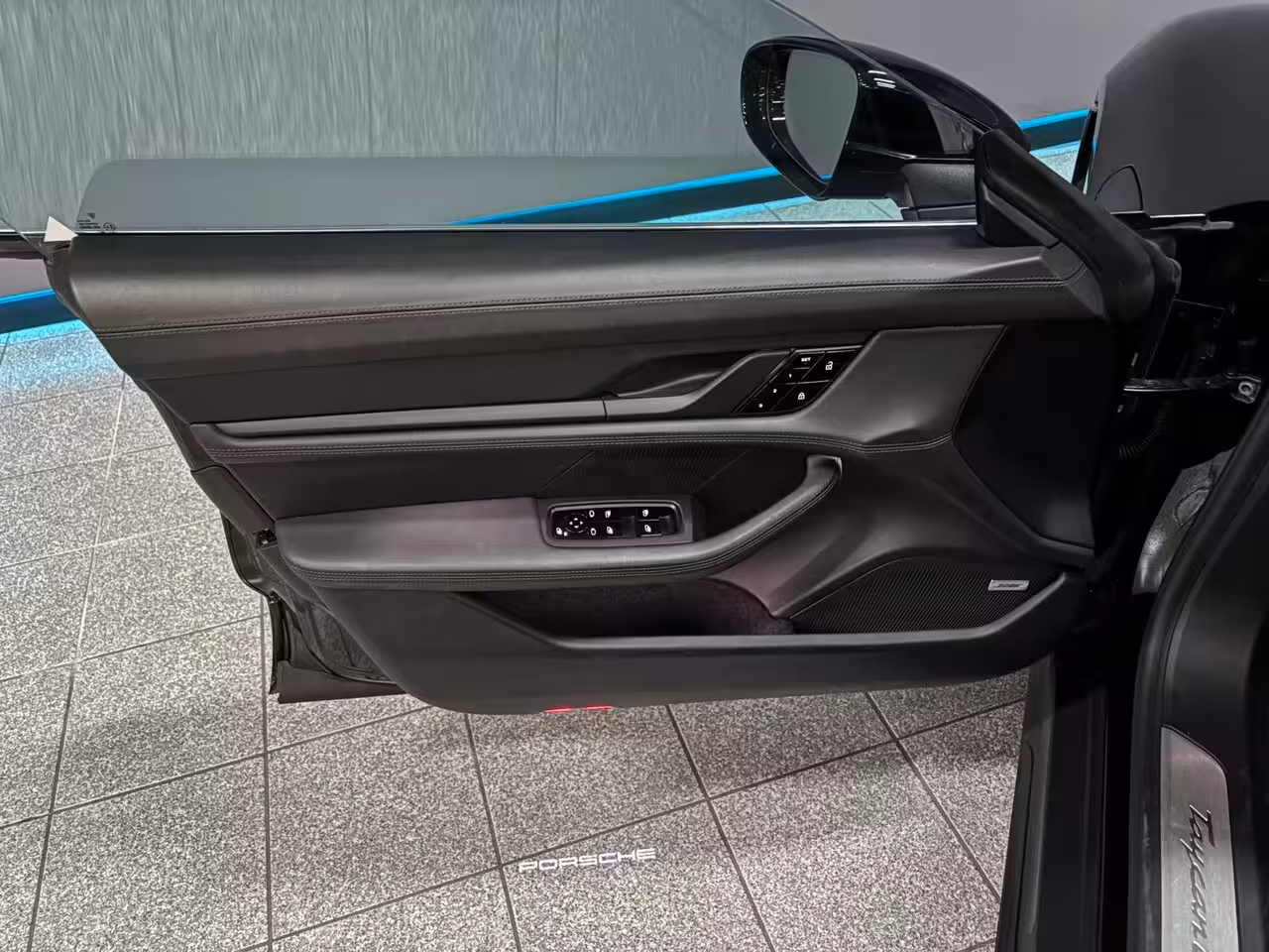 Porsche Taycan Turbo 93 kWh Pano|Bose