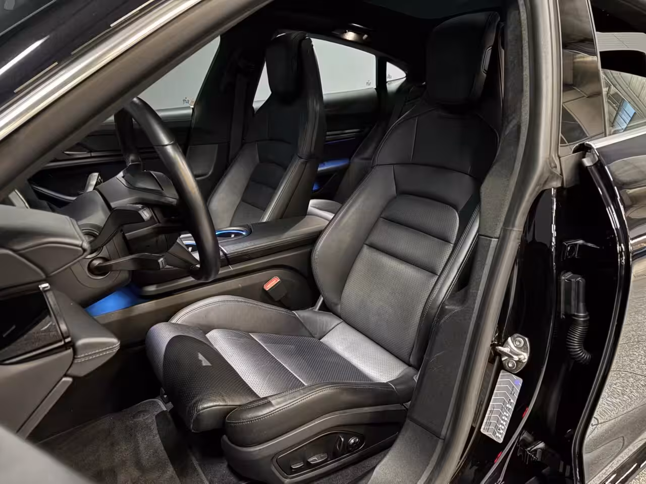 Porsche Taycan Turbo 93 kWh Pano|Bose