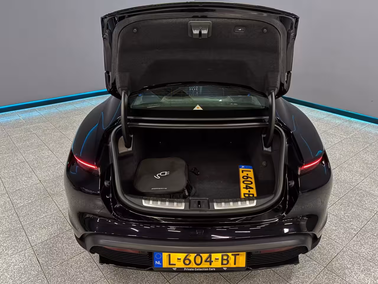 Porsche Taycan Turbo 93 kWh Pano|Bose