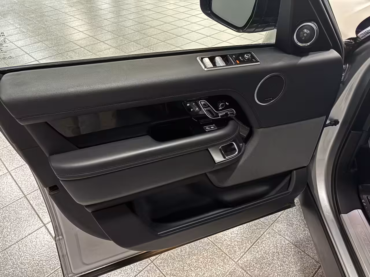 Land Rover Range Rover 2.0 P400e | Pano | Wrap