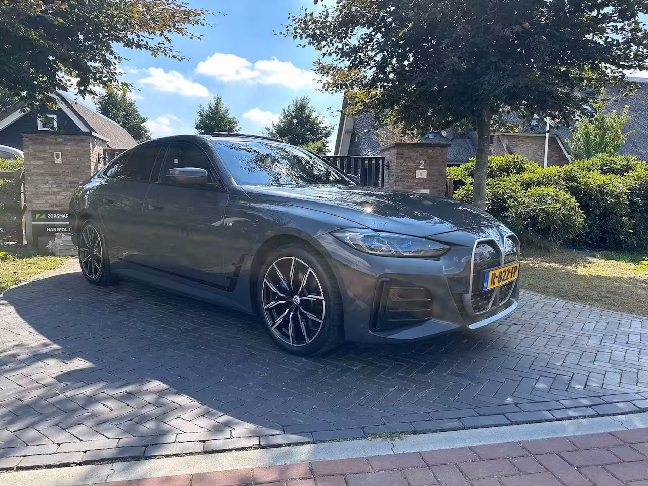 BMW i4 eDrive40 High Executive 84 kWh | SOH 98% | M-Pakket | Schuifdak | Sfeerverlichting | Led-L