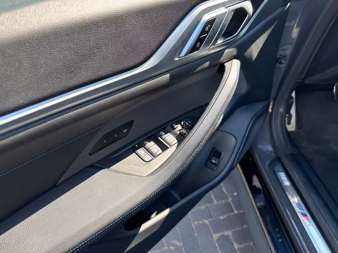 BMW i4 eDrive40 High Executive 84 kWh | SOH 98% | M-Pakket | Schuifdak | Sfeerverlichting | Led-L