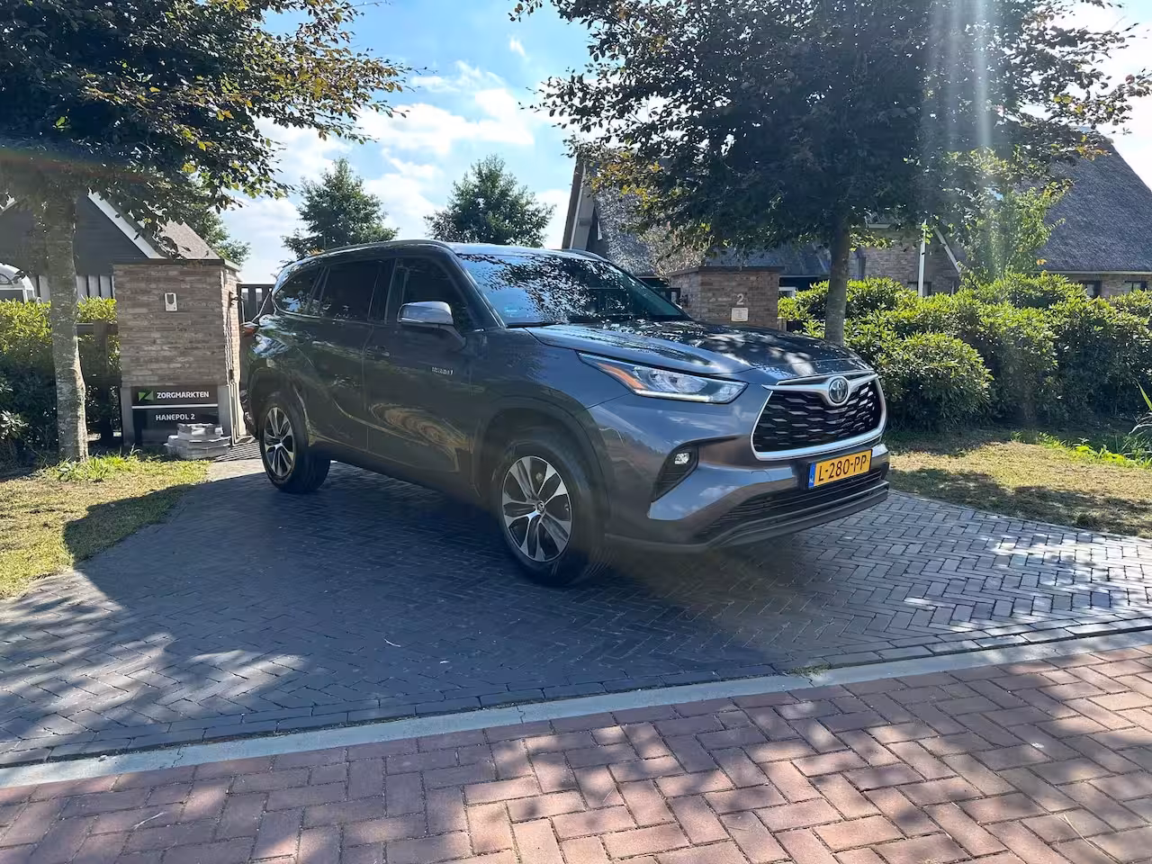 Toyota Highlander 2.5 AWD Hybrid Business | 7 Persoons | Camera | Trekhaak | Apple Carplay | ACC | NL-Auto |