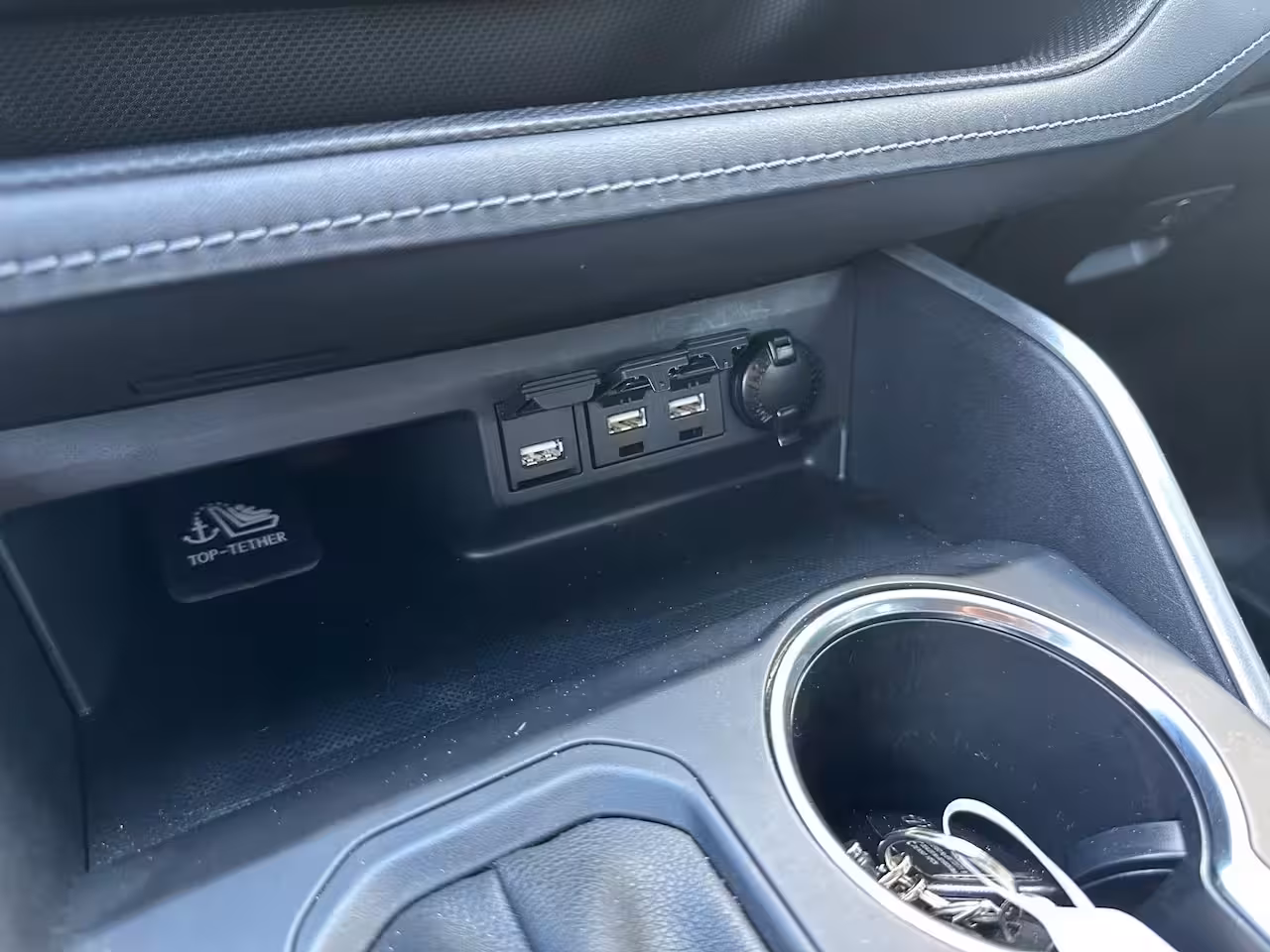 Toyota Highlander 2.5 AWD Hybrid Business | 7 Persoons | Camera | Trekhaak | Apple Carplay | ACC | NL-Auto |