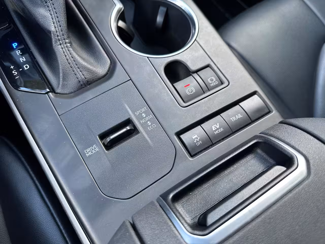 Toyota Highlander 2.5 AWD Hybrid Business | 7 Persoons | Camera | Trekhaak | Apple Carplay | ACC | NL-Auto |