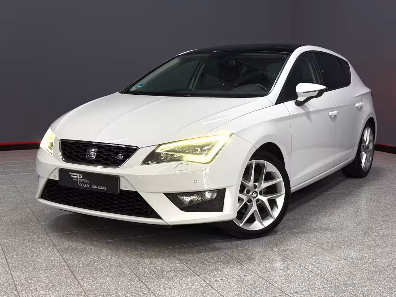 Seat Leon 1.4 TSI FR Dynamic Panoramadak Trekhaak camera