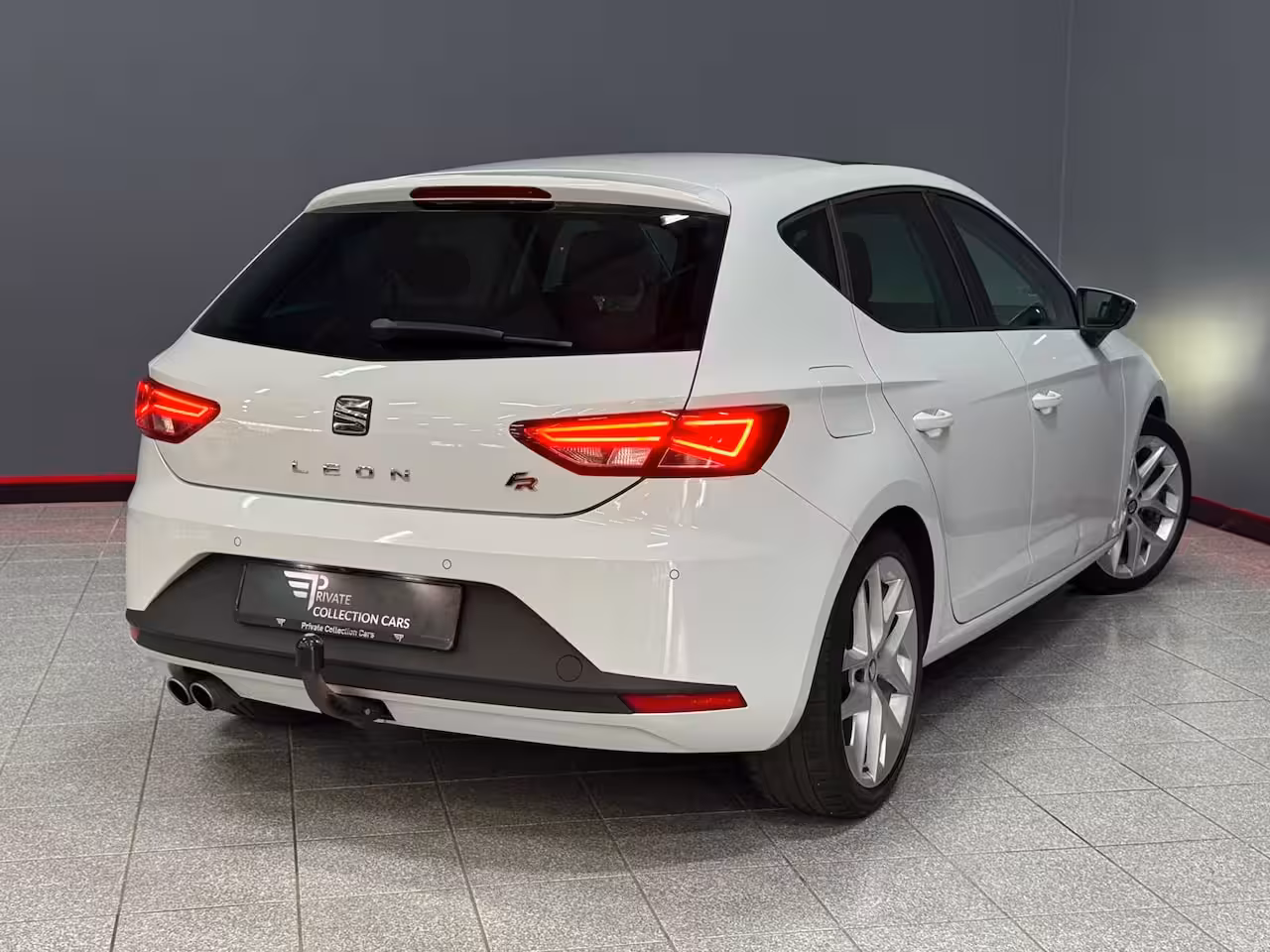 Seat Leon 1.4 TSI FR Dynamic Panoramadak Trekhaak camera