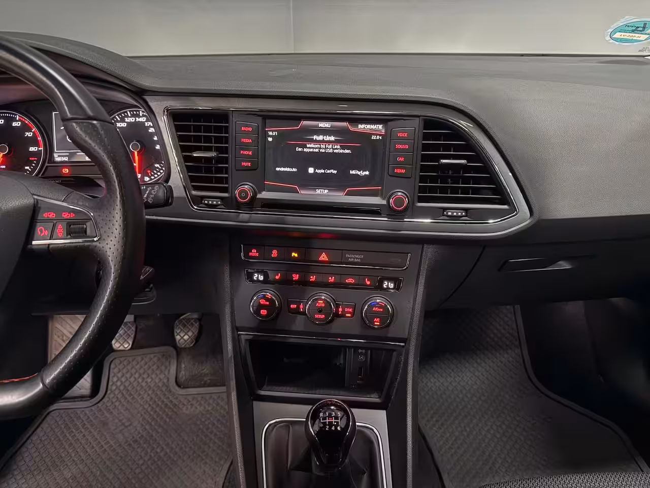 Seat Leon 1.4 TSI FR Dynamic Panoramadak Trekhaak camera
