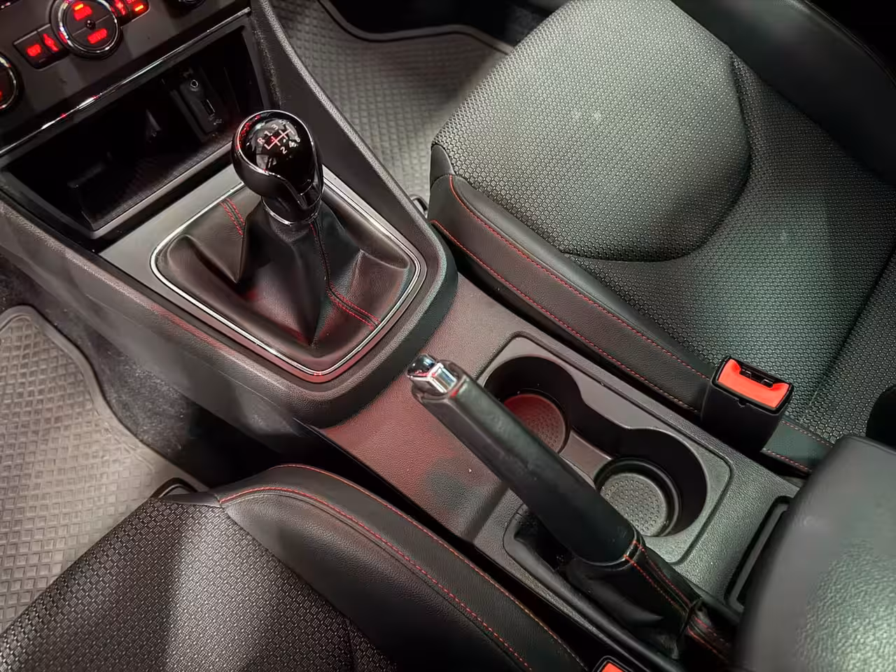 Seat Leon 1.4 TSI FR Dynamic Panoramadak Trekhaak camera