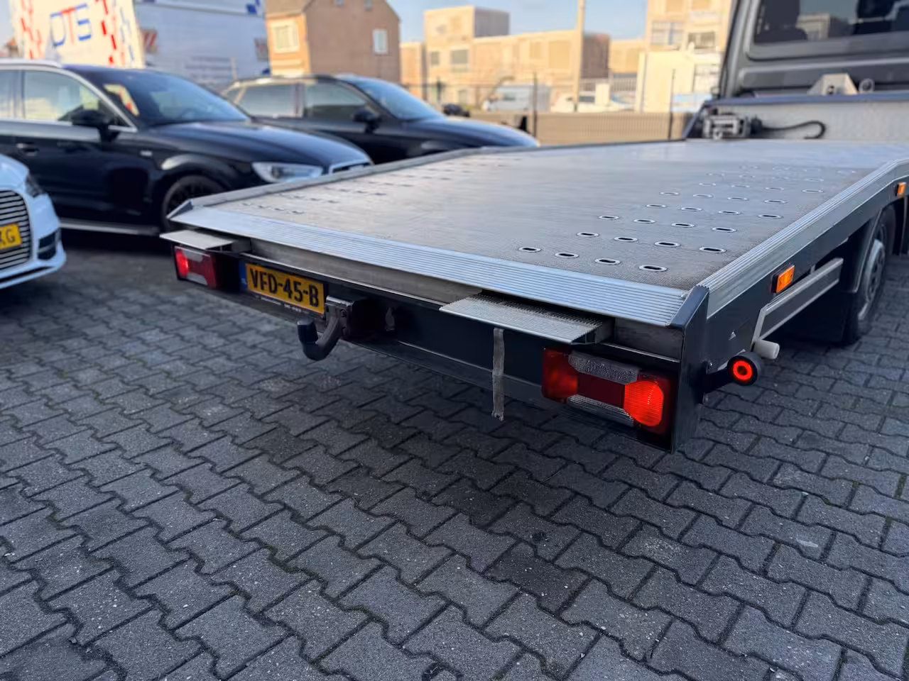 Iveco Daily 35S21 3.0 410 Oprijwagen AUTOMAAT CARPLAY-CLIMA-CRUISE-ELEKTRISCHE LIER-LED-LUCHTVERING-NA