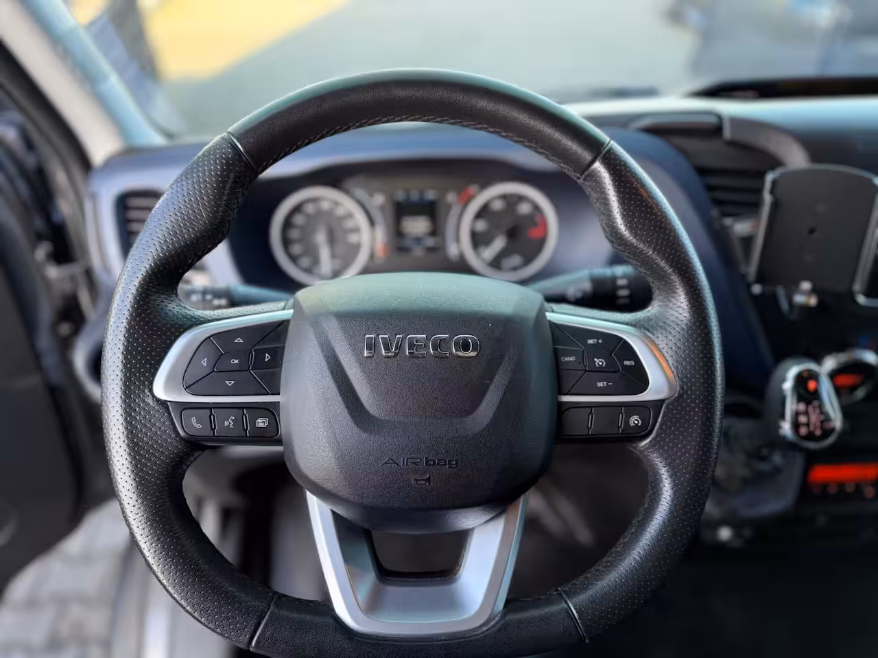 Iveco Daily 35S21 3.0 410 Oprijwagen AUTOMAAT CARPLAY-CLIMA-CRUISE-ELEKTRISCHE LIER-LED-LUCHTVERING-NA