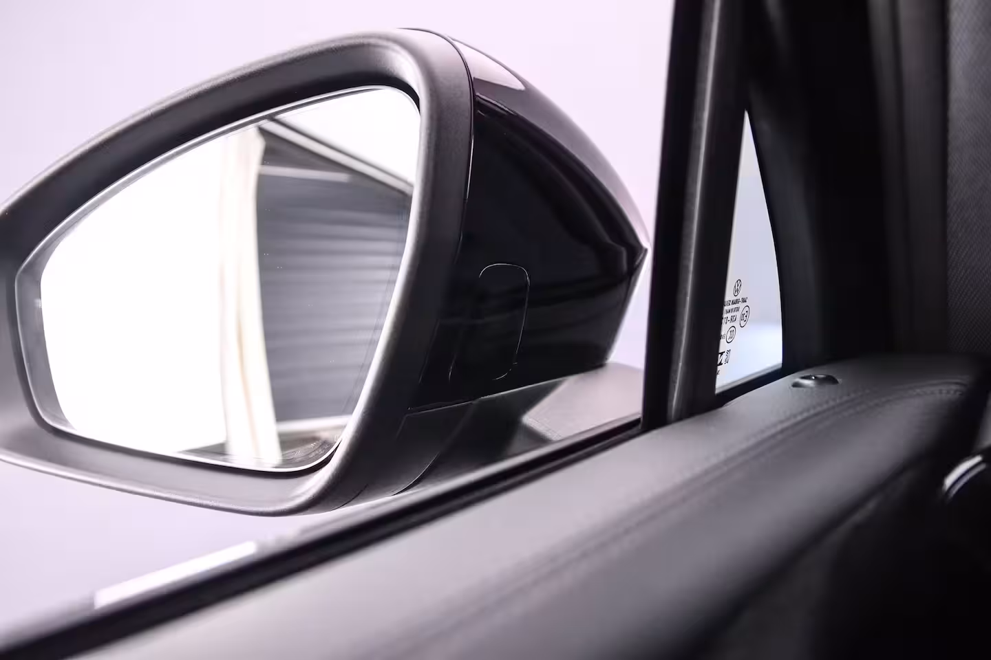 Volkswagen Tiguan 1.5 eHybrid 204pk R-Line Edition - eHybrid