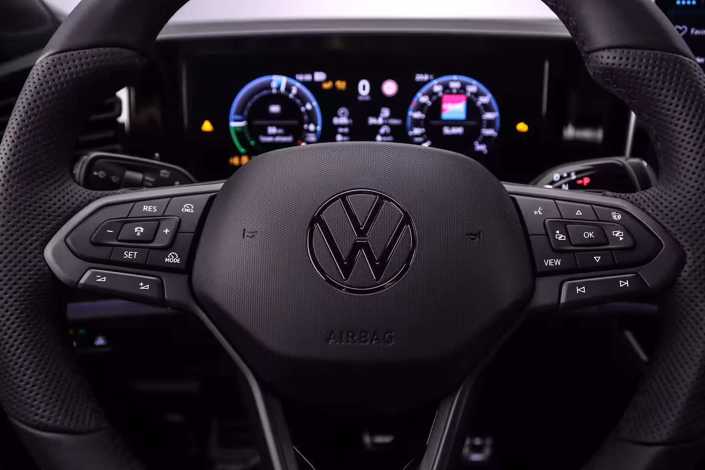 Volkswagen Tiguan 1.5 eHybrid 204pk R-Line Edition - eHybrid