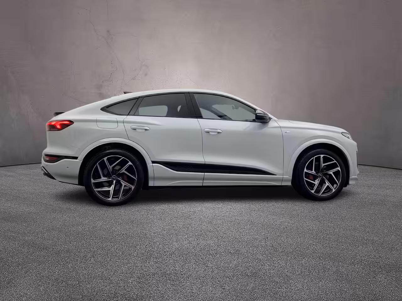 Audi Q6 Sportback e-tron e-tron 252pk S edition
