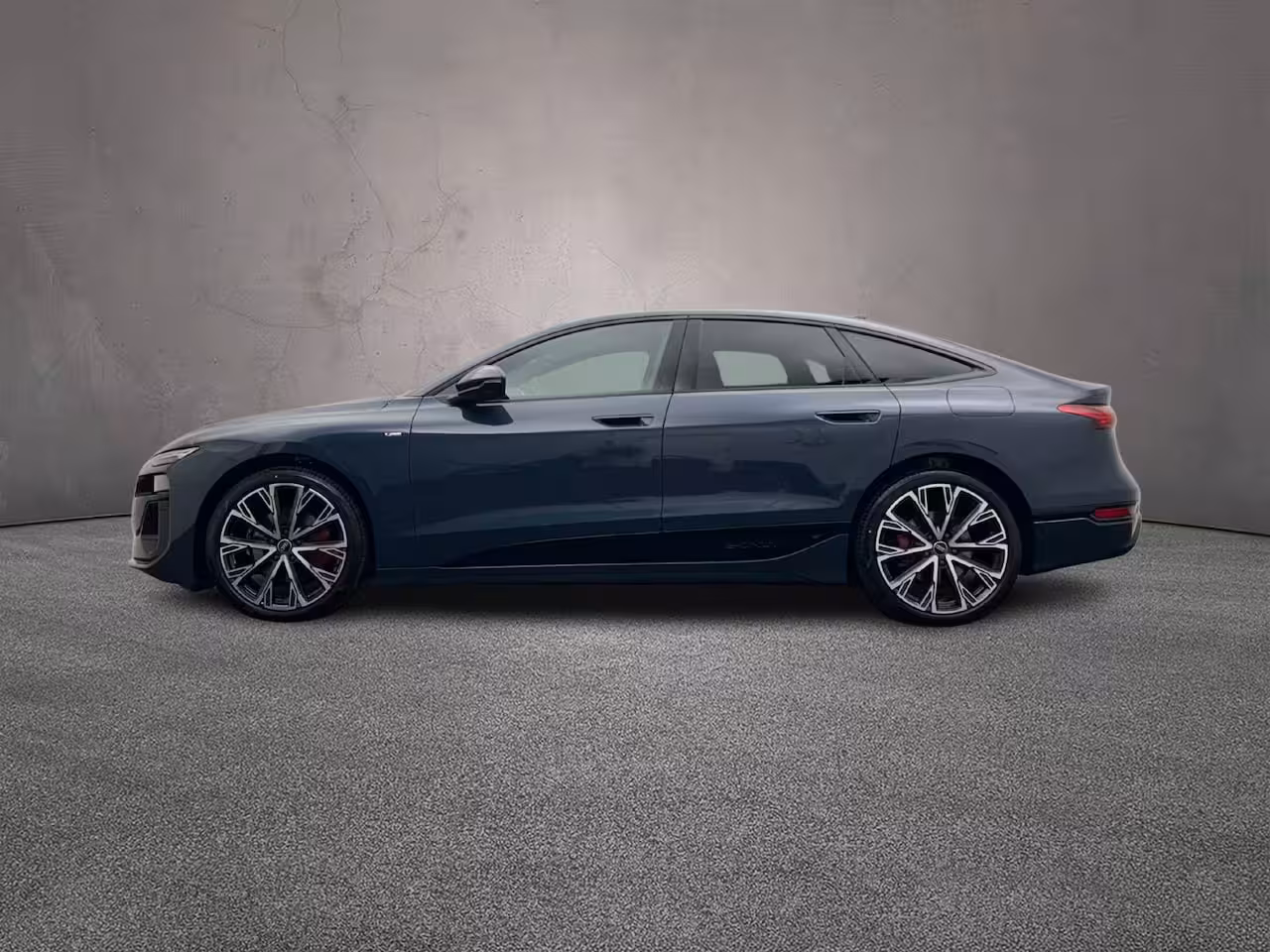 Audi A6 Sportback e-tron e-tron 286pk S edition - Zwart Optiek- Rode Remzadels -Privacy glas