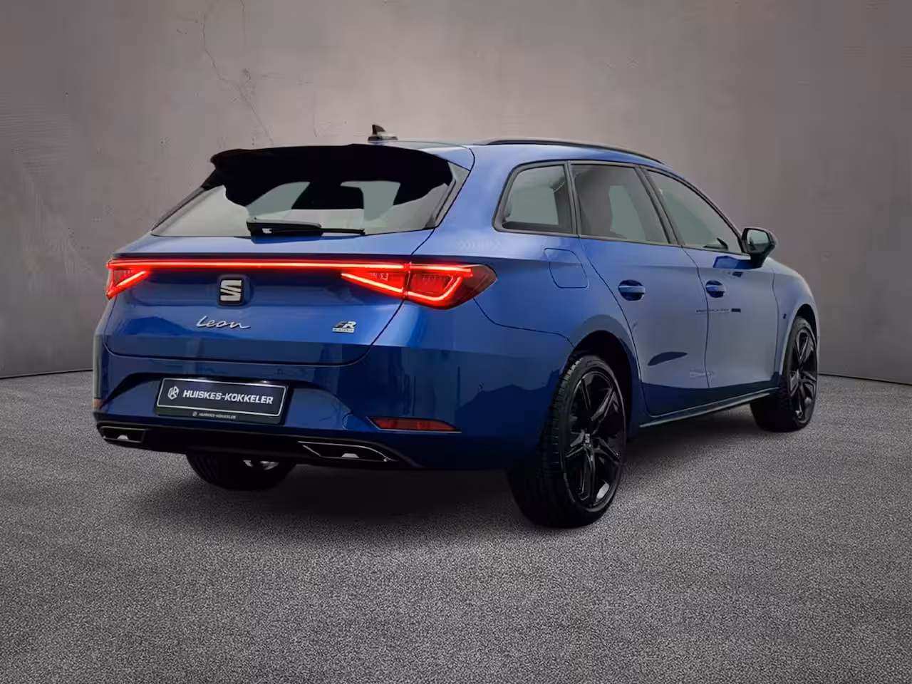 Seat Leon Sportstourer 1.5 TSI eHybrid 204pk FR Business - eHybrid €540, - private lease actie