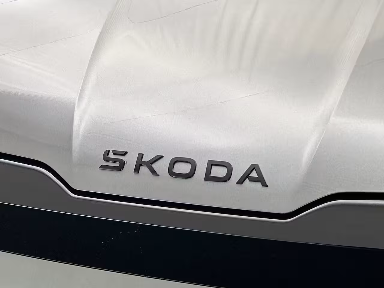 Skoda Enyaq Coupé iV Elektromotor 63 kWh 204pk Sportline €45.490, - incl inruilpremie