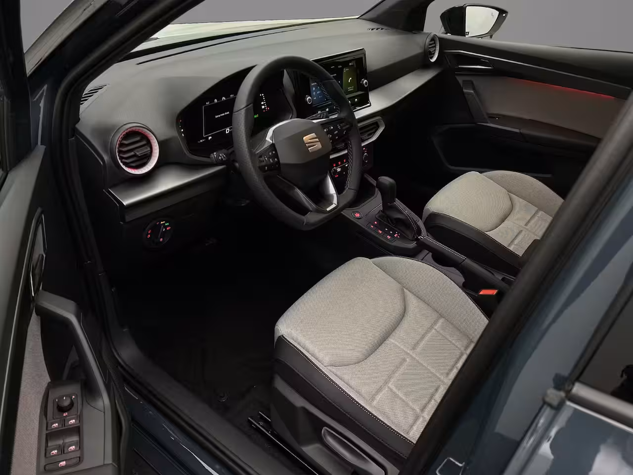 Seat Arona 1.0 TSI 115pk FR Business Connect €478, - private lease of €2.000, - inruilpremie
